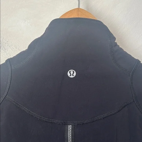 Lululemon Toasty Tech 1/2 Zip- Black Winter Tech Fleece Long Sleeve- Size 6 - Picture 12 of 15
